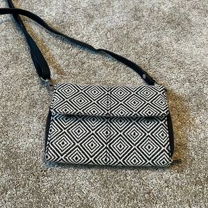 Thirty One Street Style, Graphic Weave bag. NEW